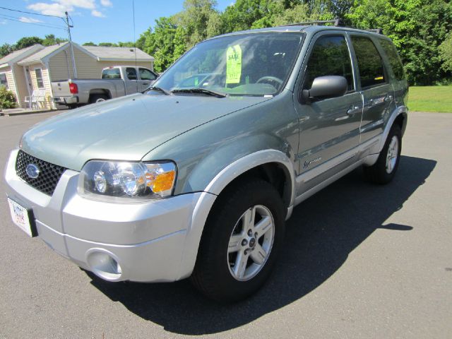 Ford Escape 2005 photo 1
