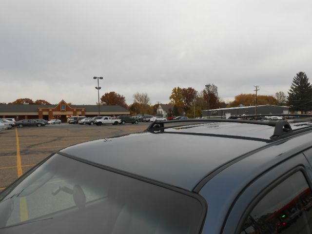 Ford Escape 2005 photo 2