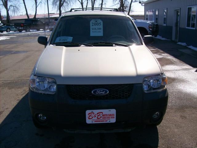 Ford Escape 2005 photo 1
