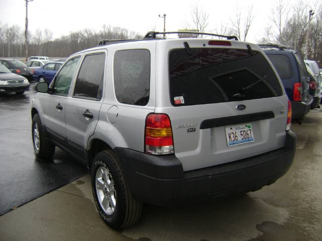 Ford Escape 2005 photo 1