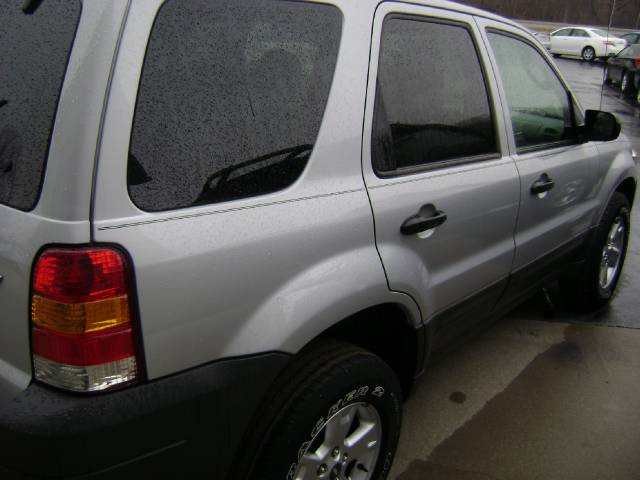 Ford Escape 2005 photo 3