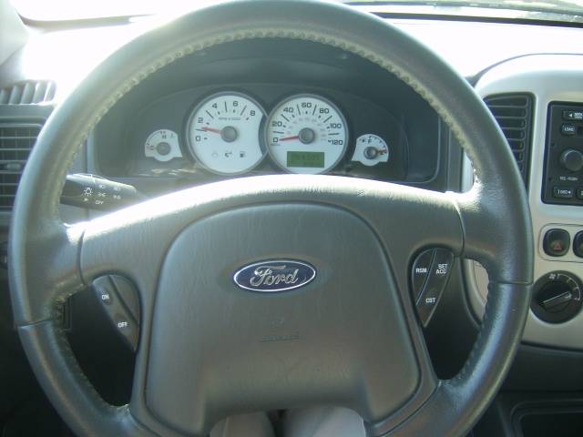 Ford Escape 2005 photo 3