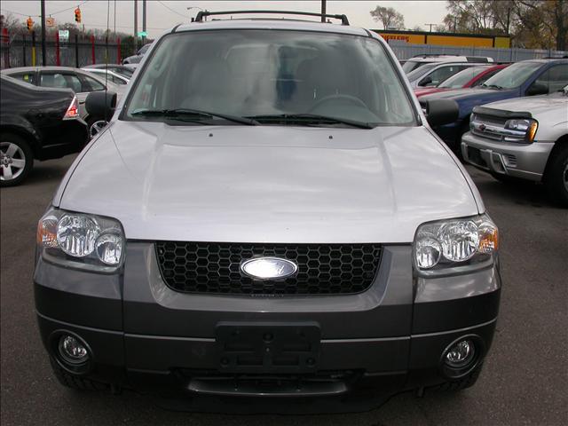 Ford Escape 2005 photo 1