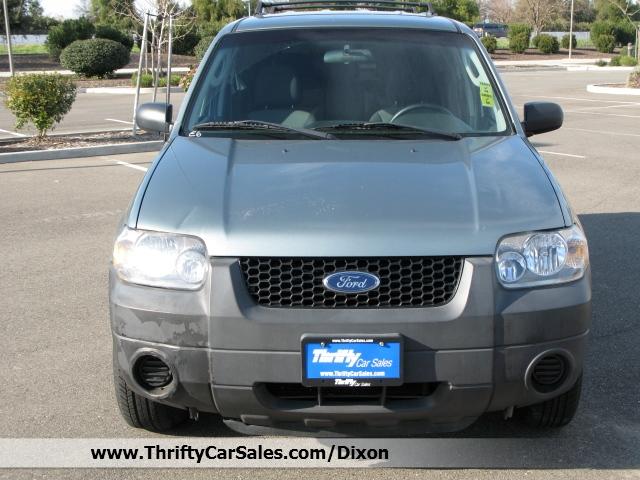 Ford Escape 2005 photo 1