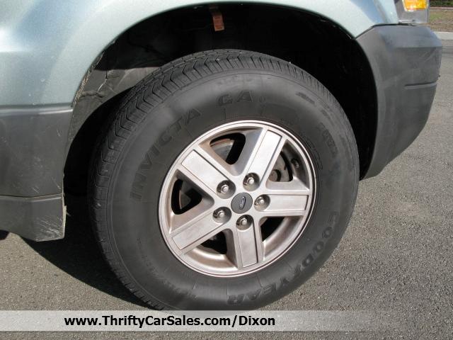 Ford Escape 2005 photo 2
