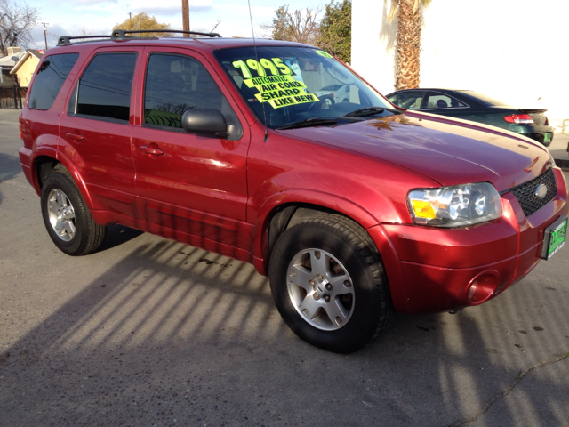 Ford Escape 2005 photo 2