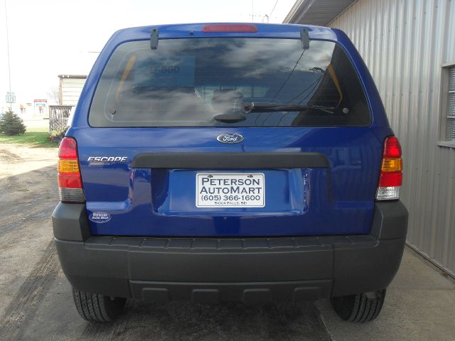 Ford Escape 2005 photo 1