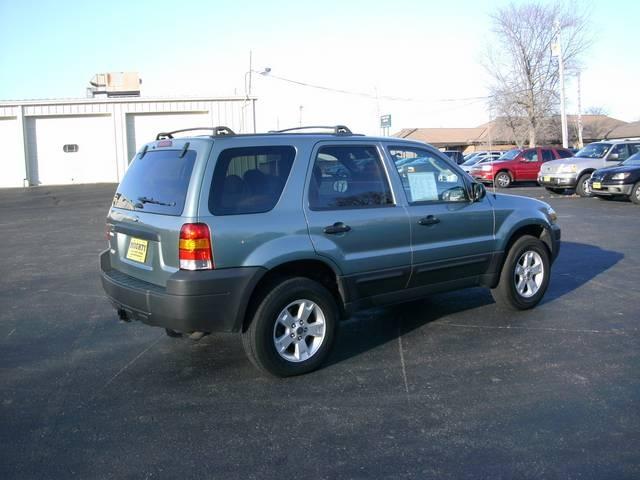 Ford Escape 2005 photo 1