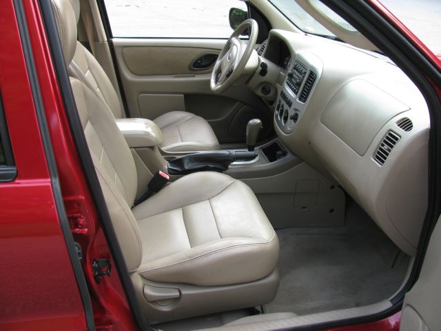 Ford Escape 2005 photo 3