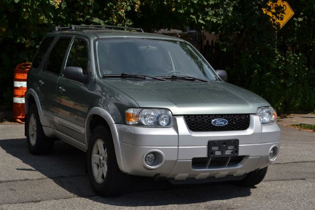 Ford Escape Ram 3500 Diesel 2-WD SUV