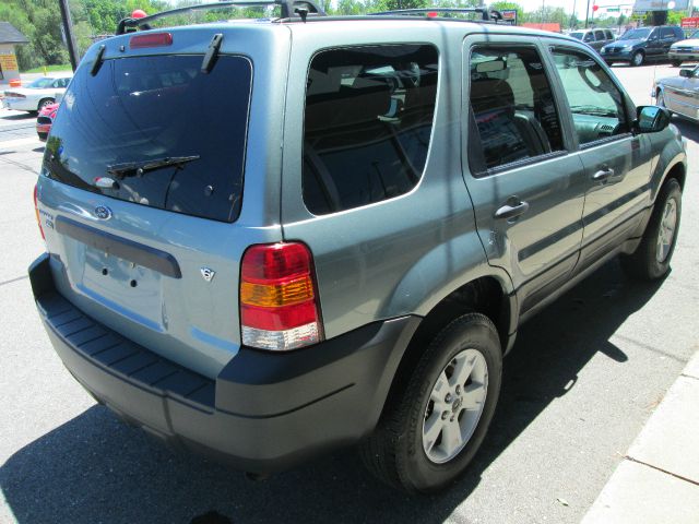 Ford Escape 2005 photo 14