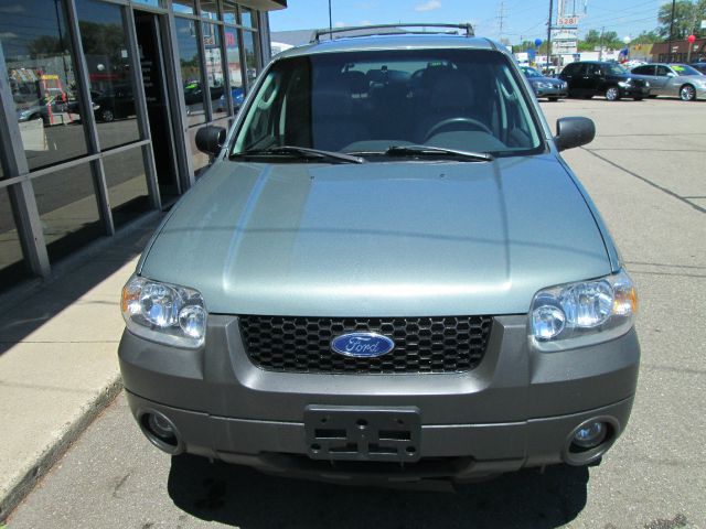 Ford Escape 2005 photo 16