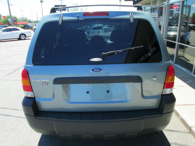 Ford Escape 2005 photo 17
