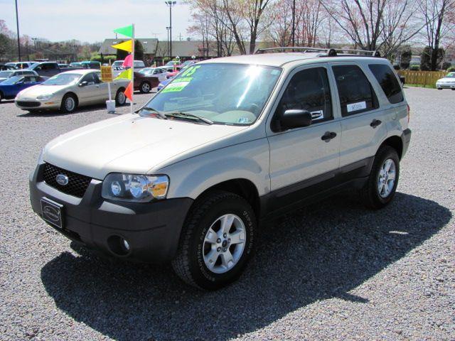 Ford Escape 2005 photo 1
