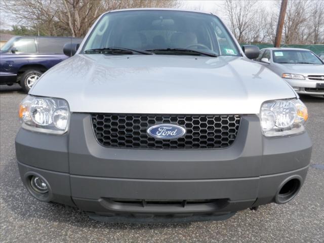 Ford Escape 2005 photo 1