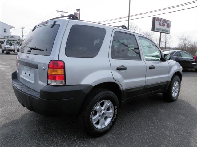 Ford Escape 2005 photo 3
