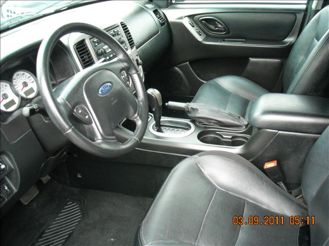 Ford Escape 2005 photo 3