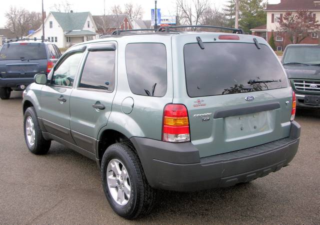 Ford Escape 2005 photo 3