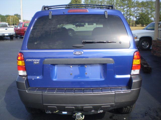 Ford Escape 2005 photo 3