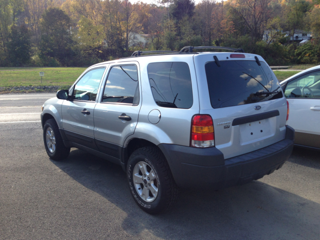Ford Escape 2005 photo 1