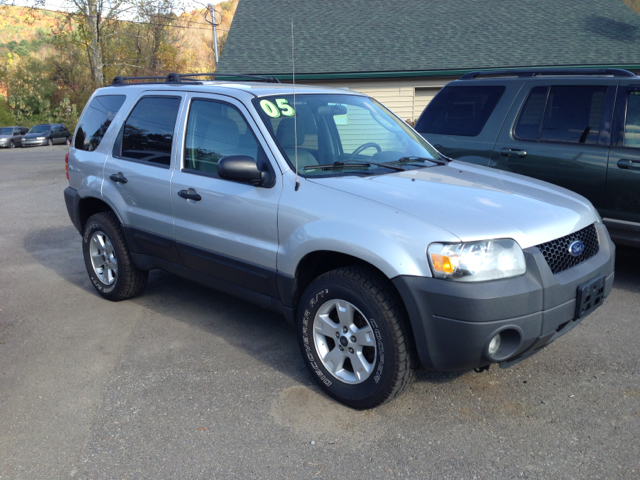 Ford Escape 2005 photo 3