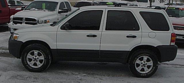 Ford Escape 2005 photo 1