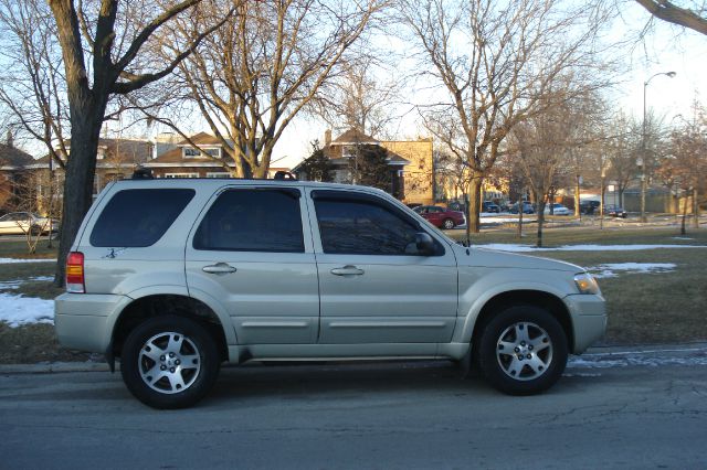 Ford Escape 2005 photo 1