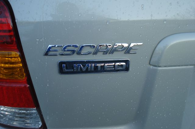 Ford Escape 2005 photo 3