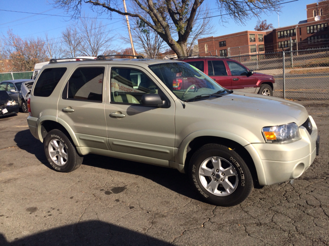Ford Escape 2005 photo 2