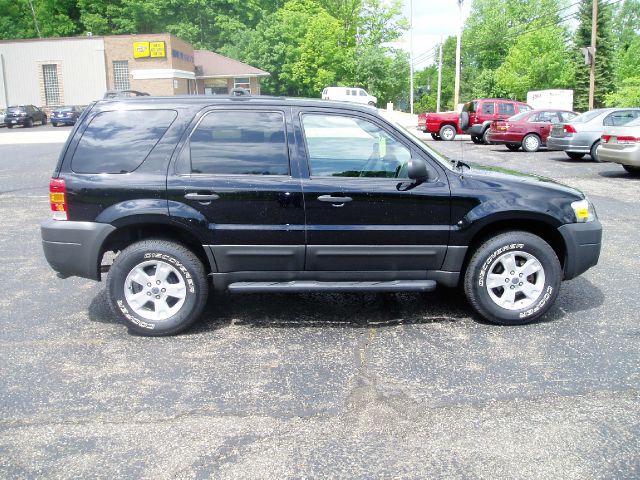 Ford Escape 2005 photo 1