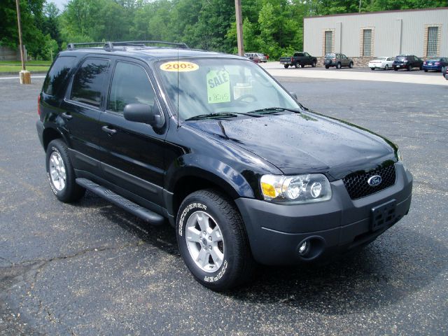 Ford Escape 2005 photo 3