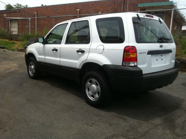 Ford Escape 2005 photo 1