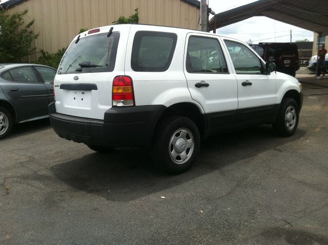 Ford Escape 2005 photo 3