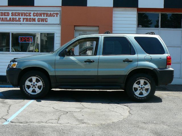 Ford Escape 2005 photo 1