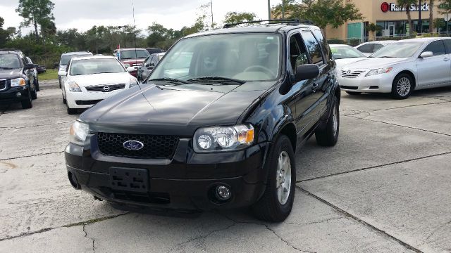 Ford Escape 2005 photo 2