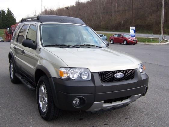 Ford Escape 2005 photo 1