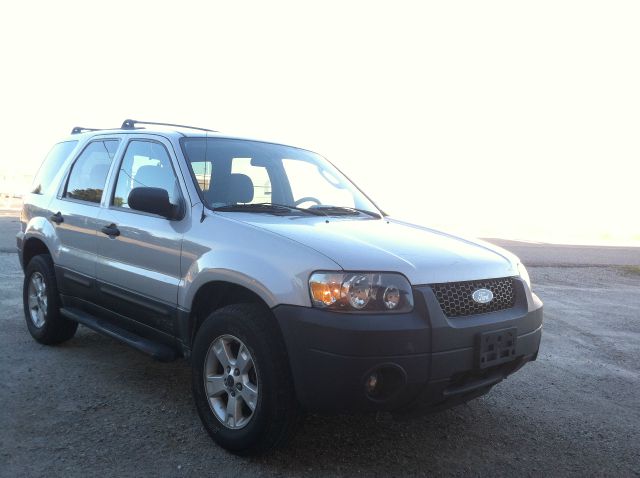 Ford Escape 2005 photo 3