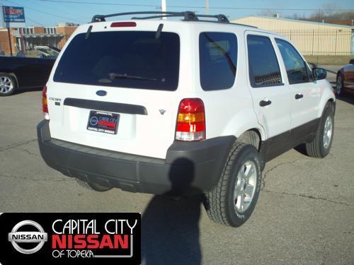 Ford Escape 2005 photo 1