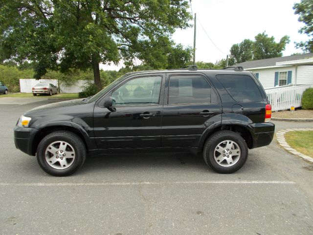 Ford Escape 2005 photo 2