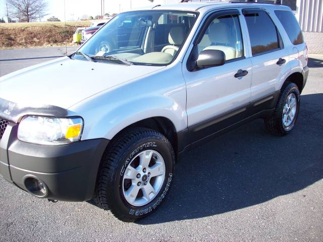Ford Escape ESi Sport Utility