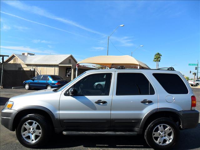 Ford Escape 2005 photo 2