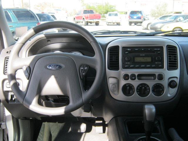 Ford Escape 2005 photo 4