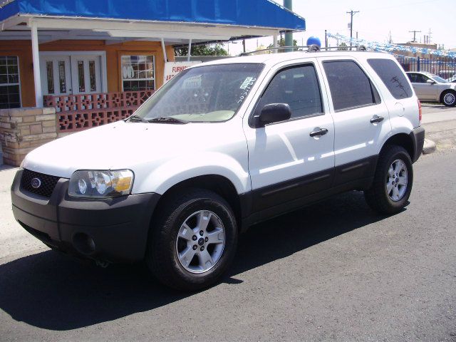 Ford Escape 2005 photo 3
