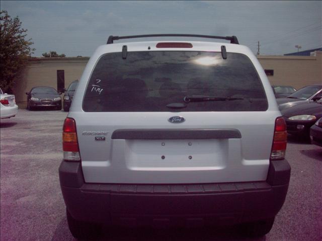 Ford Escape 2005 photo 3
