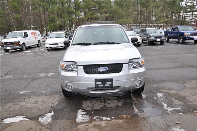 Ford Escape 2005 photo 1