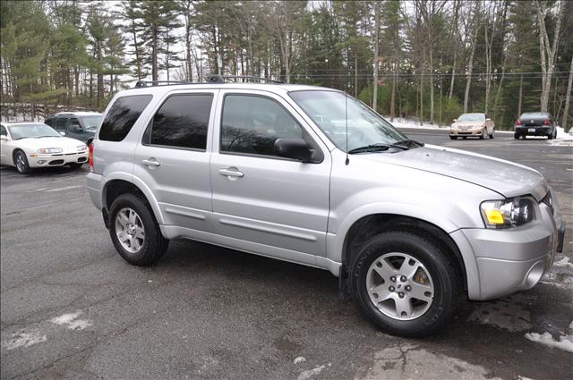 Ford Escape 2005 photo 2