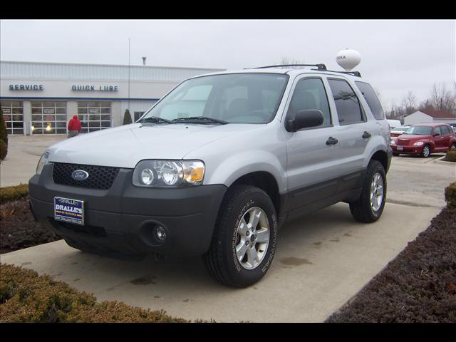 Ford Escape 2005 photo 1