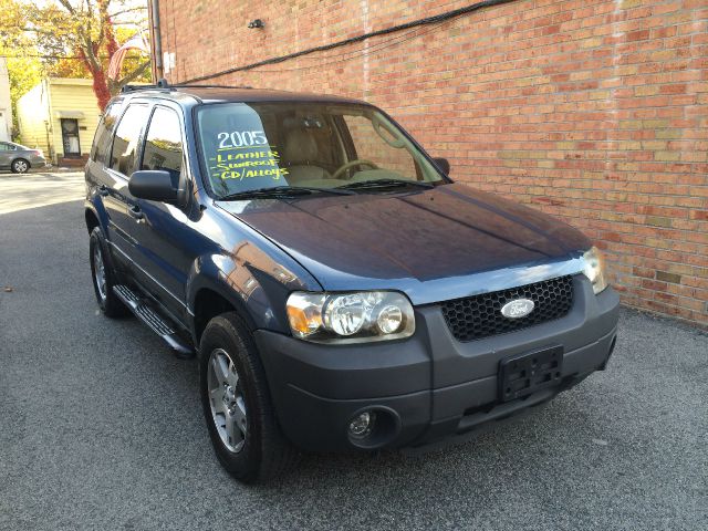 Ford Escape 2005 photo 2