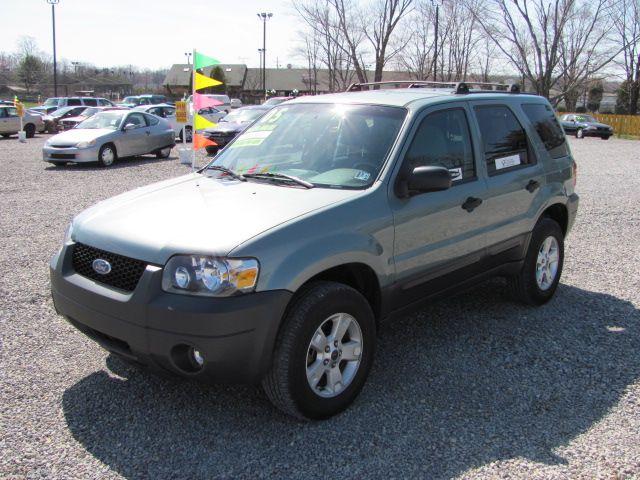 Ford Escape 2005 photo 1