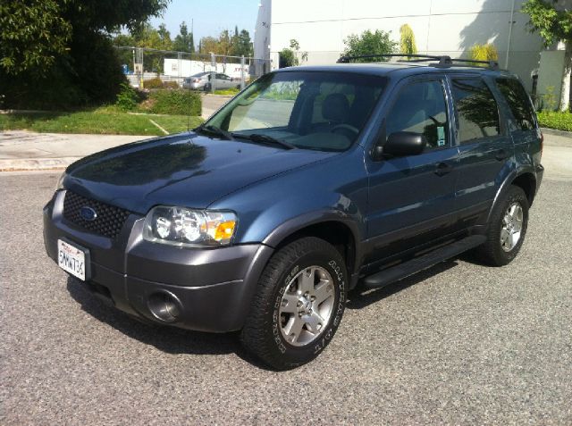 Ford Escape 2005 photo 3
